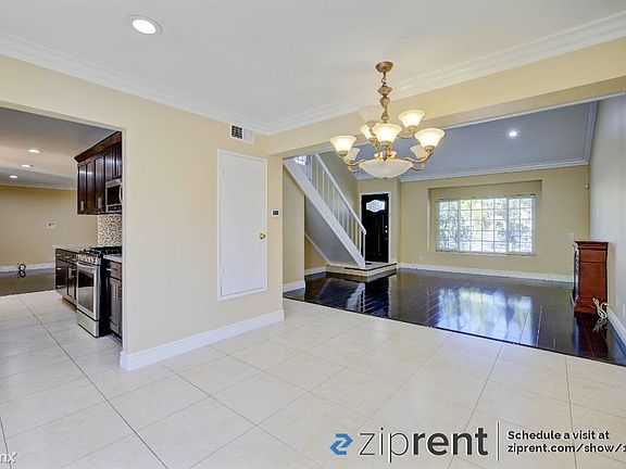 4th image of 12444 Mapledale St