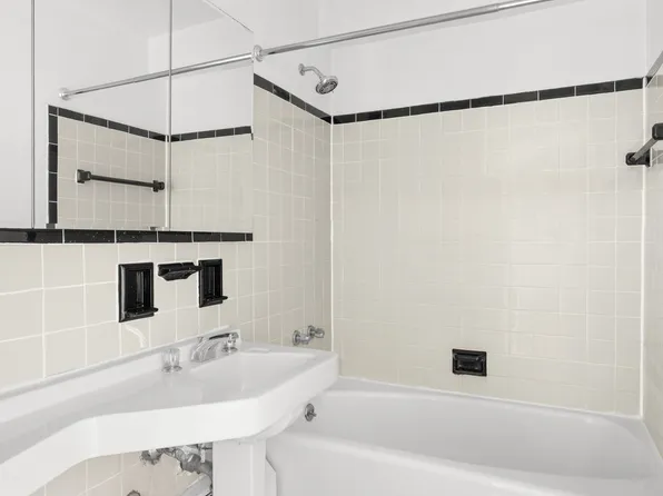 120 East 90th Street 8H image 6 of 6