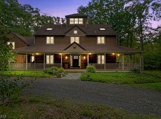 68 Stony Brook Rd, Hopewell, NJ 08525