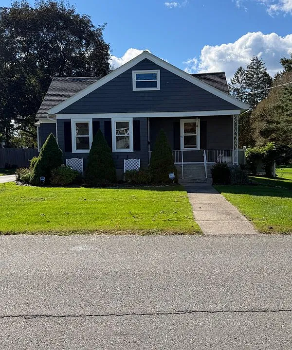 68 Van Dyke Ave