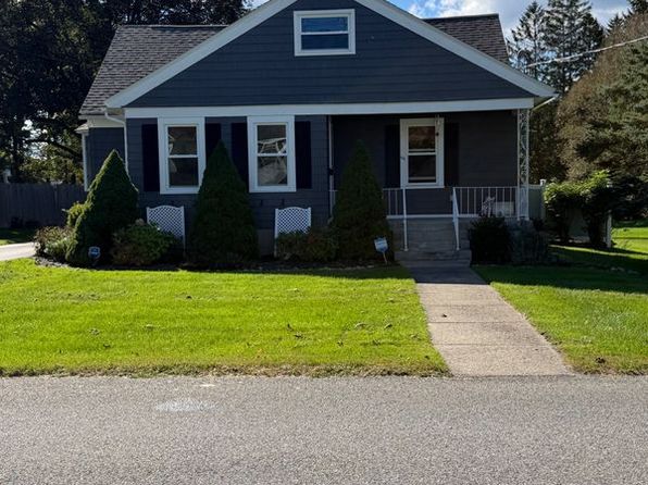 68 Van Dyke Ave
