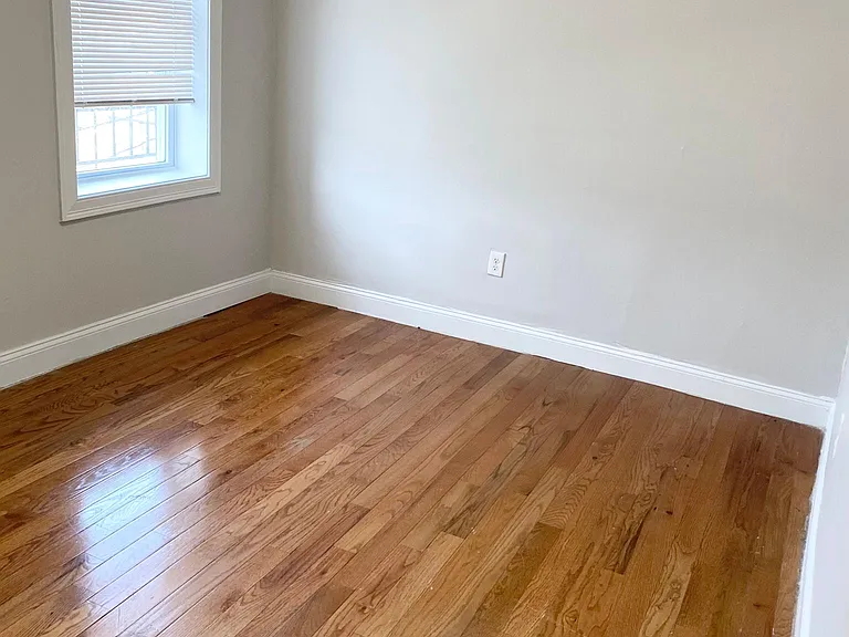 7011 Hudson Ave #7C — Photo 2