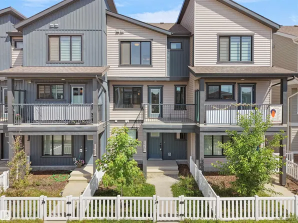 1230 Aster Blvd NW, Edmonton, AB T6T 2K8
