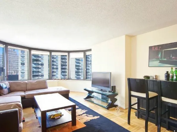 330 E 38th St, New York, NY