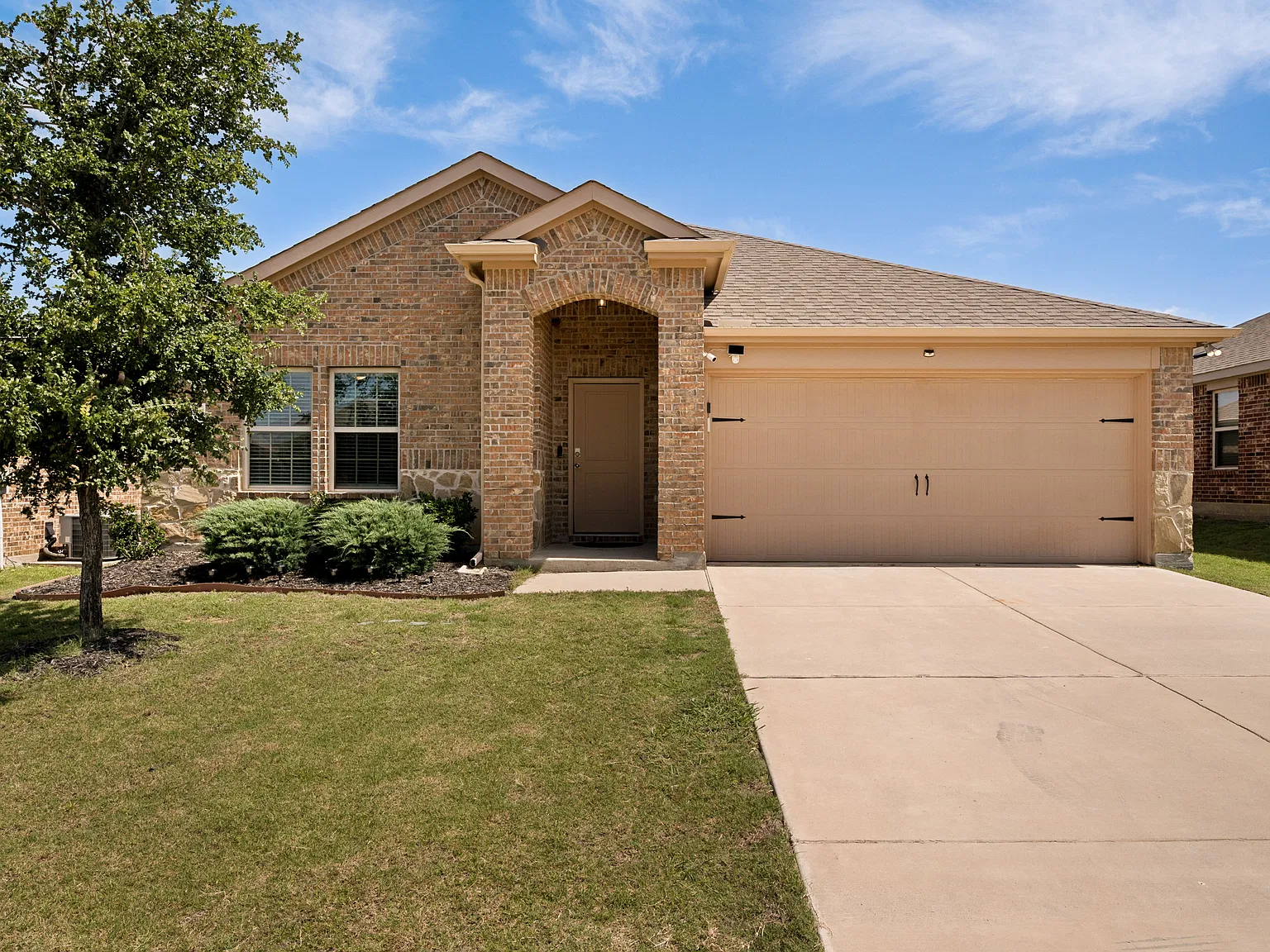 4 bed, 1590 sqft, $2,050 — Photo 1