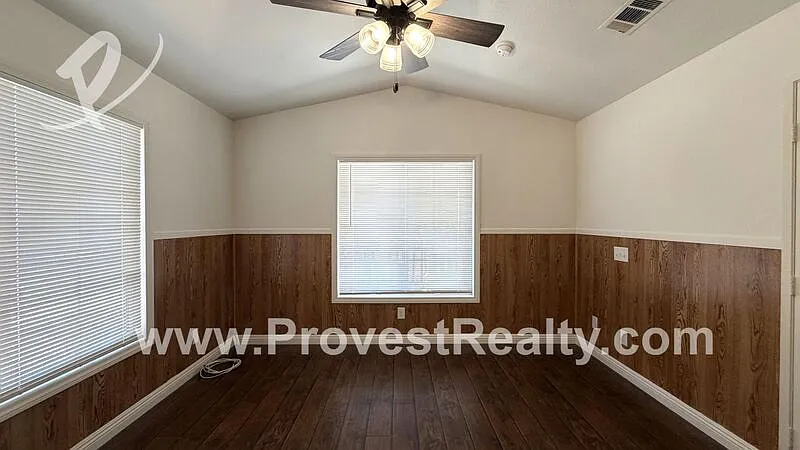 3 bed, 2.0 bath, 1590 sqft, $2,100 — Photo 4