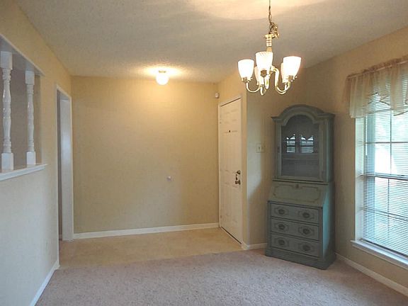 Formal dining room - could also be used for home office - your choice of uses!