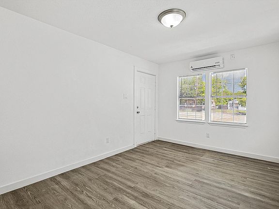 3rd image of 2215 Jb Jackson Jr Blvd #C7
