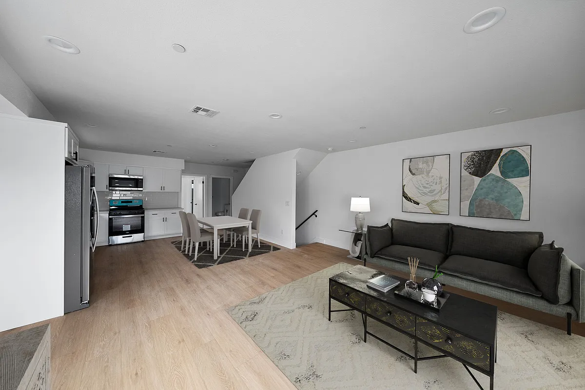 Building Photo - 6645 Beck Ave #6645