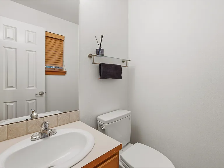 10520 Whitman Ave N #C — Photo 13