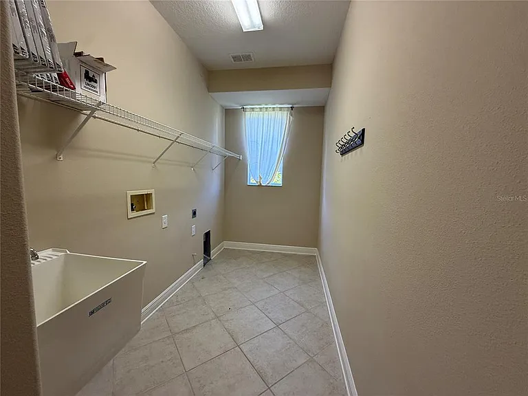 1754 Fircrest Ct — Photo 43