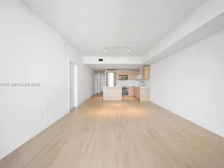 16385 Biscayne Blvd #3020 — Photo 7