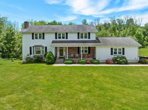 8 Overhill Dr, Auburn, MA 01501