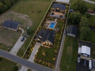 6670 West St, Chatham Kent, ON N0P1W0