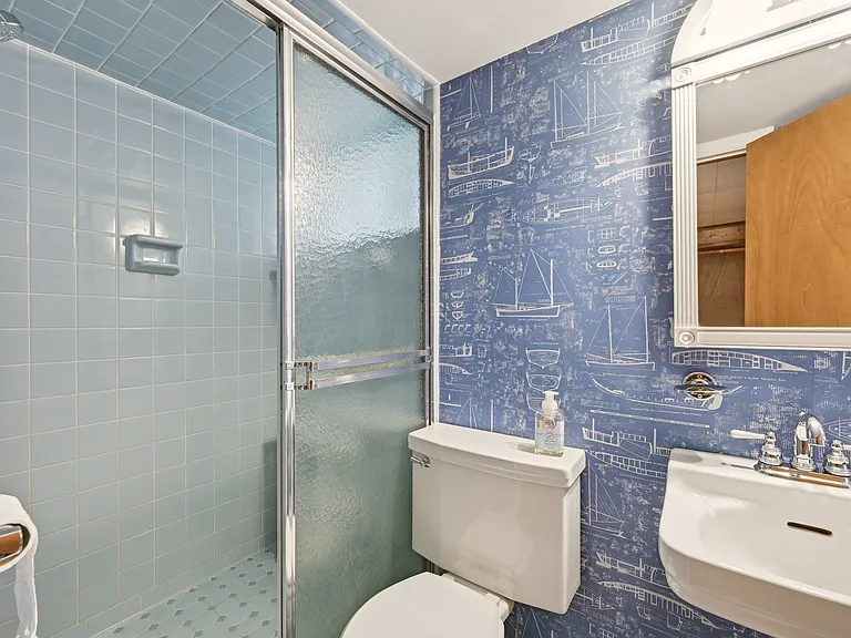 5168 Fulton St NW — Photo 22