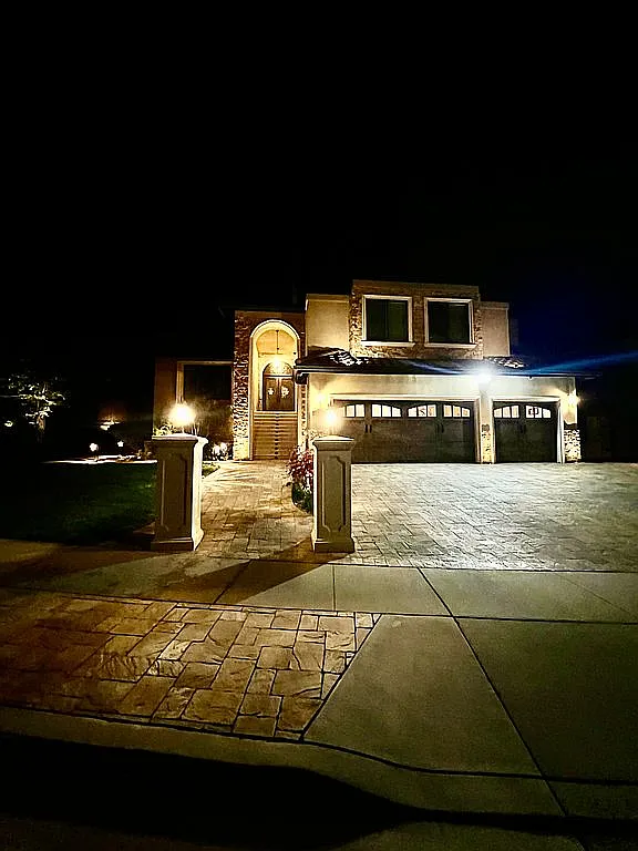 1105 Sterling Gate Dr photo 1