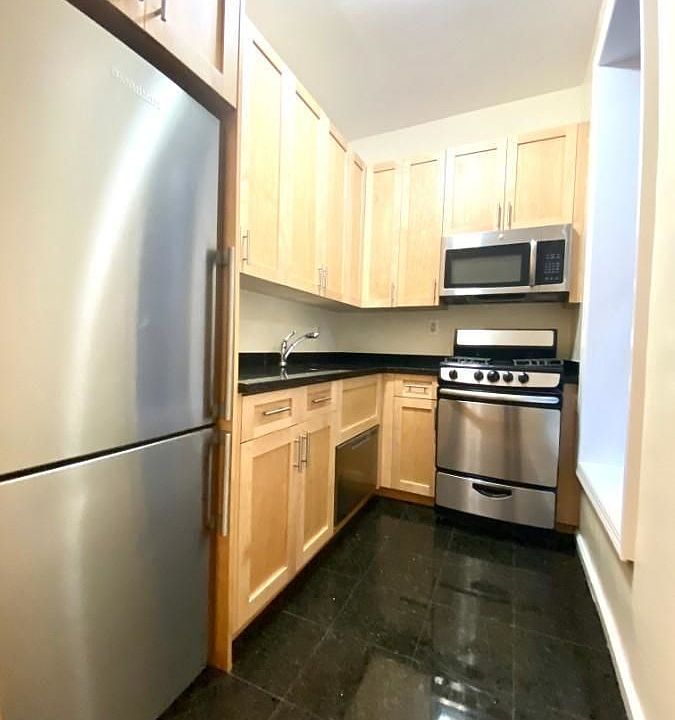 1st image of 46 W 73rd St APT 3A