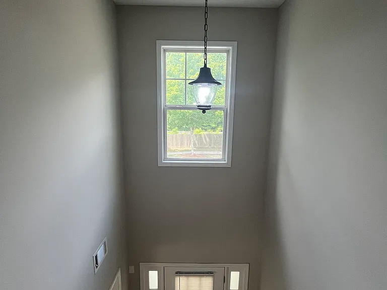 2501 Southhaven Ln — Photo 7