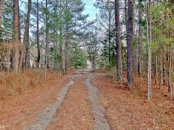 573 Bernhard Rd, Fayetteville, GA 30215