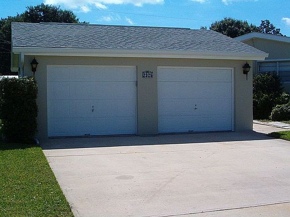4th image of 2325 S Fairway Dr