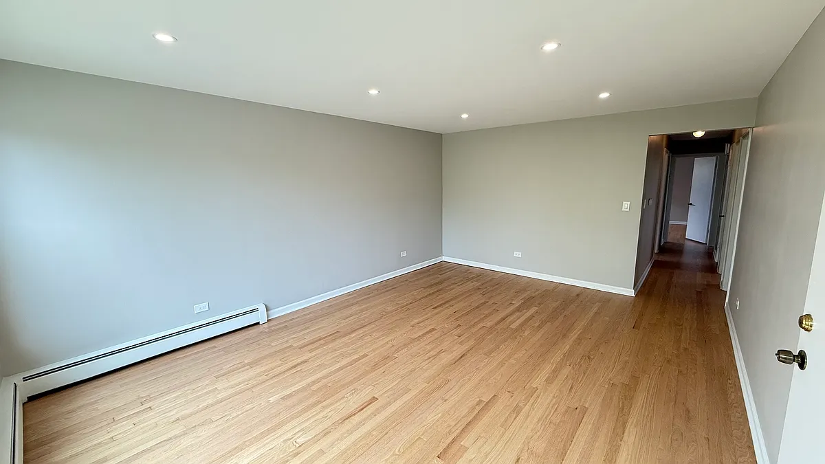 Building Photo - 3658 N Laramie Ave #2