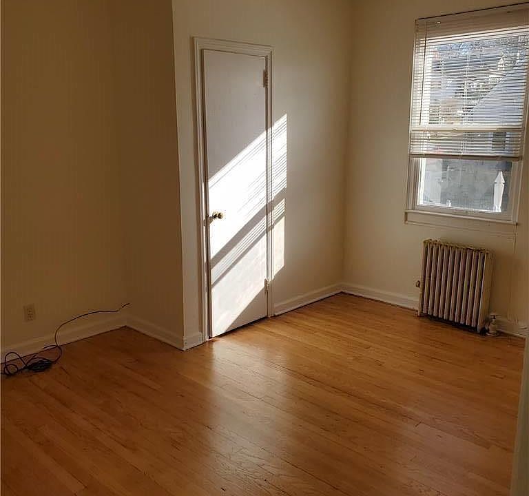 1st image of 127 Belknap Ave APT 2