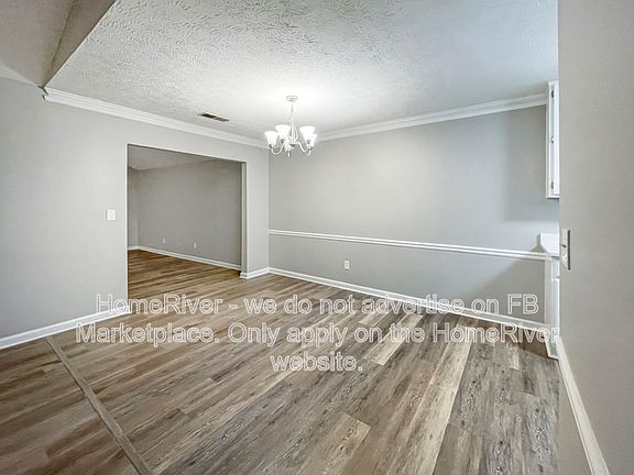 4th image of 1283 Parkwood Chase NW