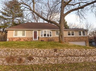 8641 Keystone Dr, Omaha, NE 68134