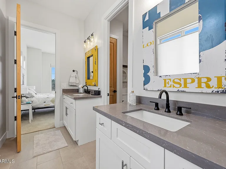 6896 E Lomas Verdes Dr — Photo 31