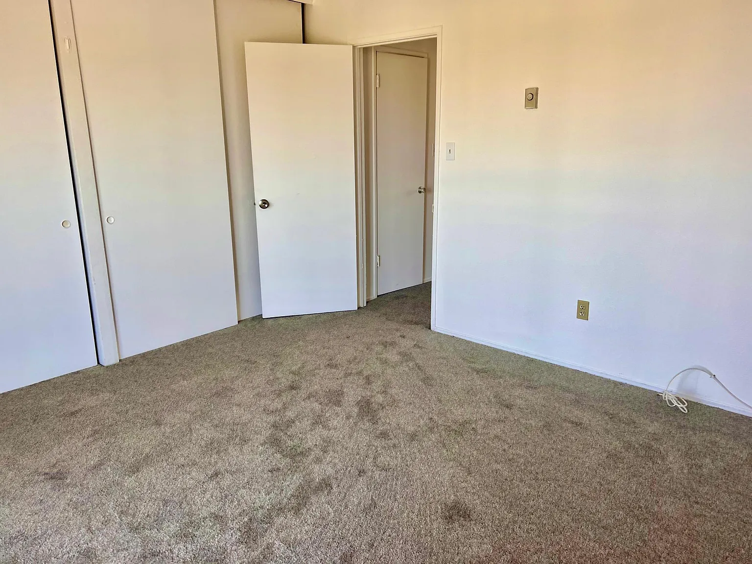 2 bed, 1.5 bath, 1130 sqft, $2,500 — Photo 3