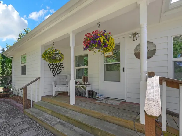 5596 Canary Rd, Florence, OR 97439