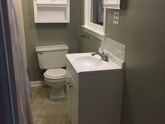 3rd image of 1325 Fuller Ave NE