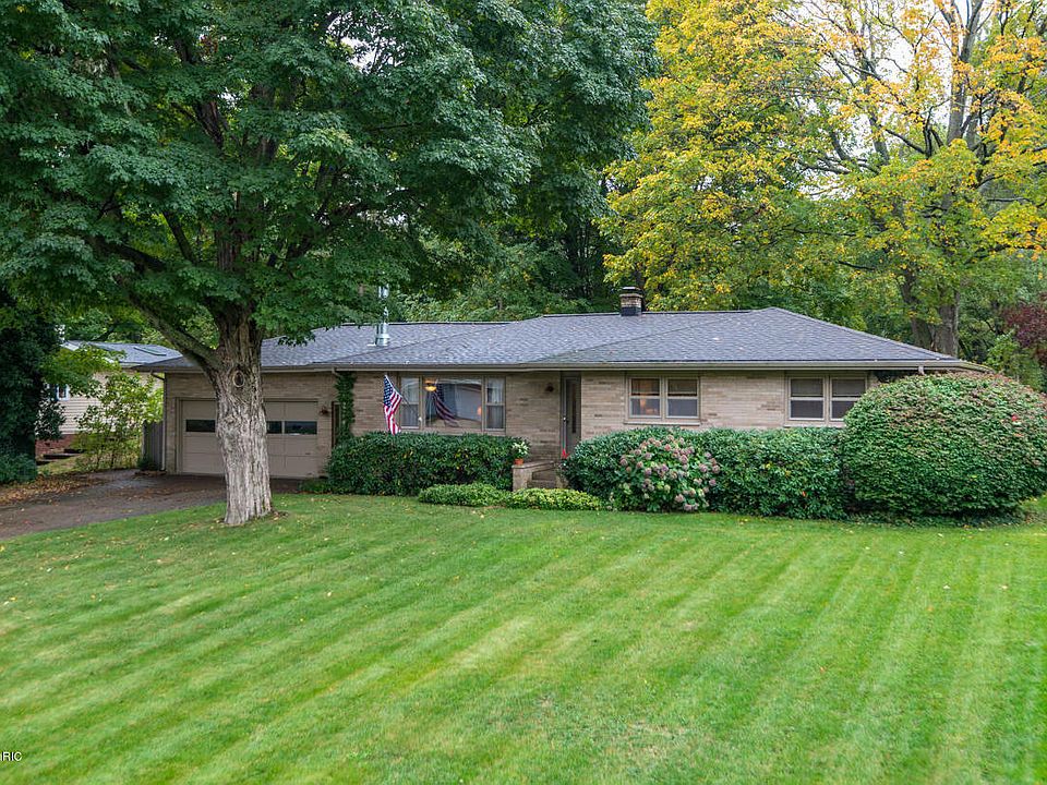 1st image of 76247 Evergreen Bluff Dr