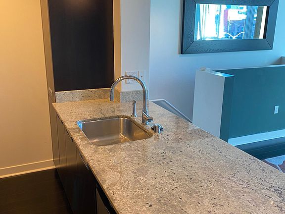 4th image of 300 Berry St Unit 415