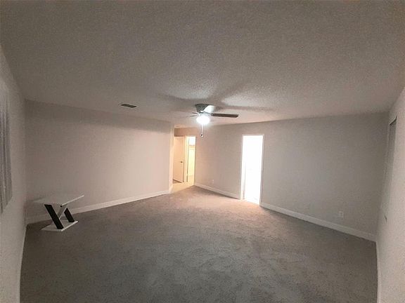 3rd image of 625 Almandora Dr