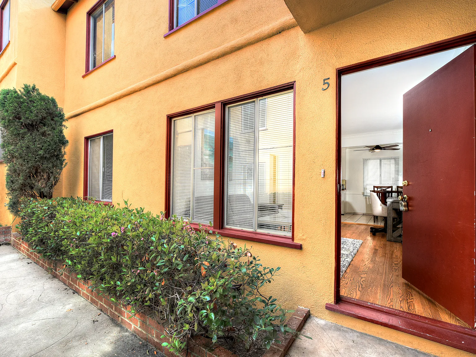 1 bed, 750 sqft, $2,250 — Photo 2