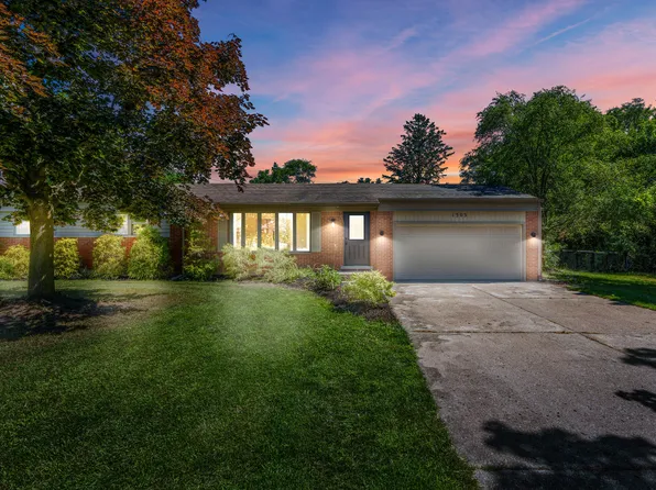 1303 Cardigan Dr, Oxford, MI 48371