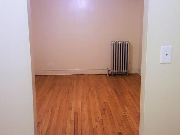 5th image of 4001 W Oakdale Ave #3