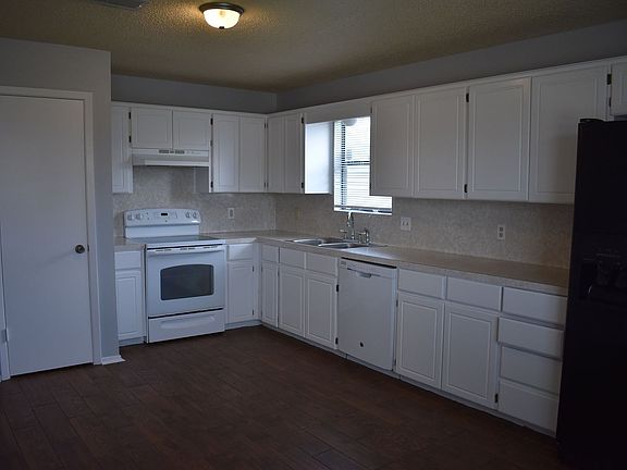 5th image of 2900 Cinco Dr