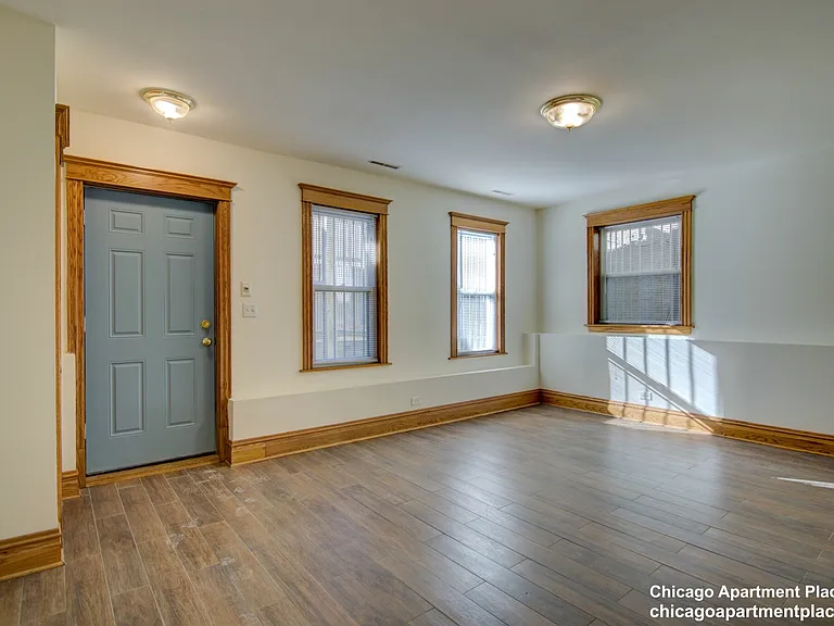 1817 N Clybourn Ave #1 — Photo 1