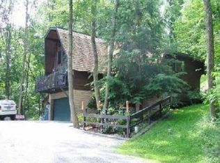 195 Hartge Rd, Lower Burrell, PA 15068