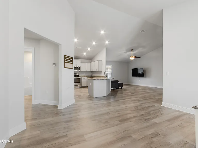 11528 Poston Rd — Photo 3