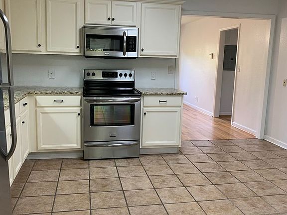 5th image of 1 Sherwood Dr #C