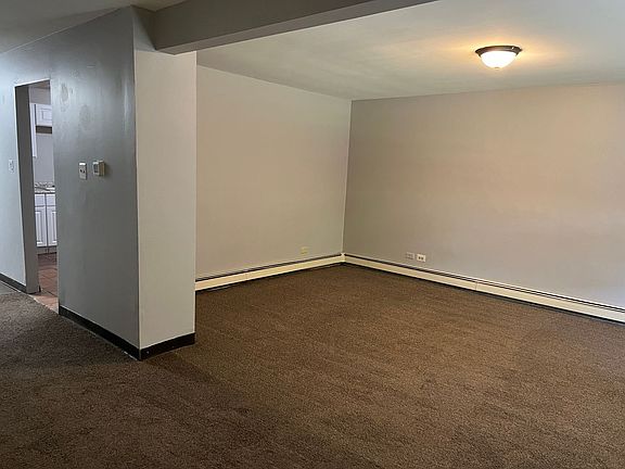 5th image of 5850-58 S King Dr W #5856-G