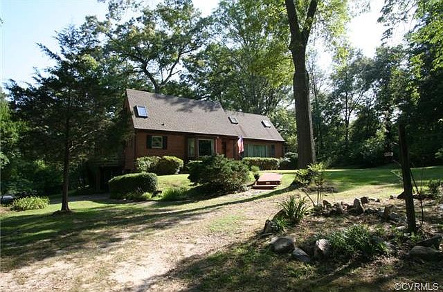 2nd image of 4400 Arrowhead Rd