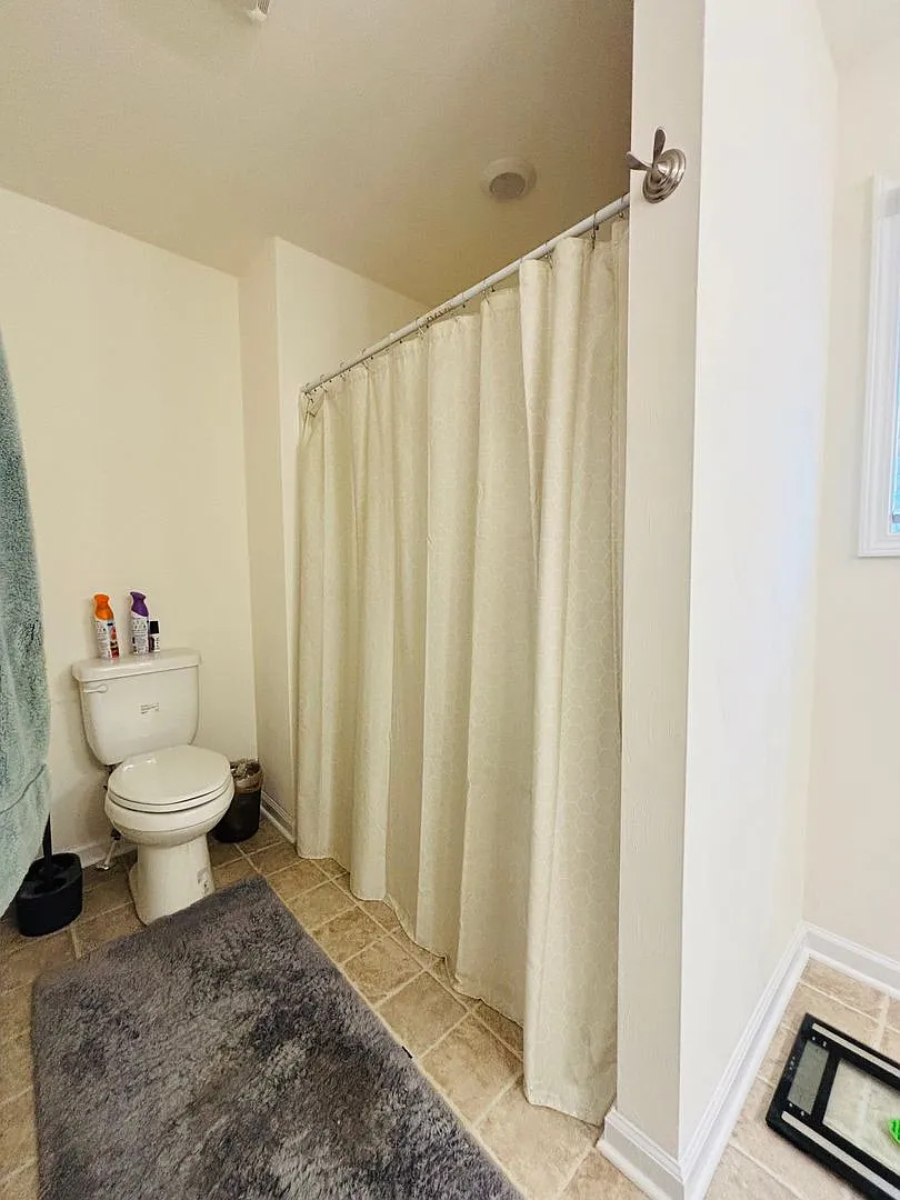 4 Bedroom, 3.5 Bath House-Pembroke, VA — Photo 4