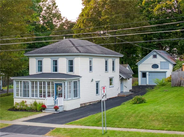 51 Chapel St, Sherburne, NY 13460