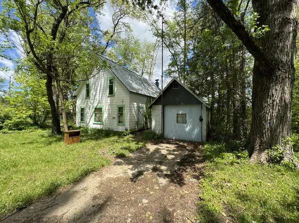 24948 Lake Shore Dr, Dowagiac, MI 49047