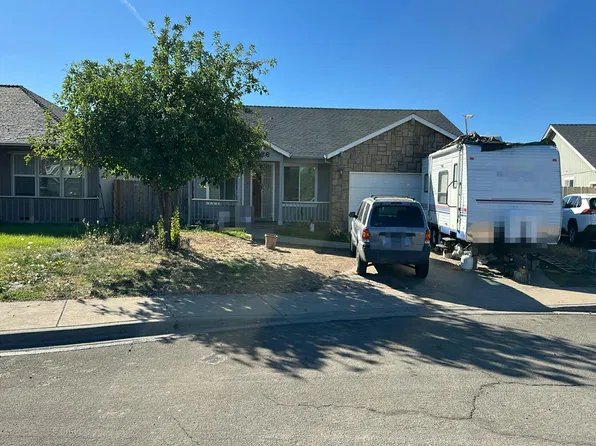 3836 Valley Meadows Dr, White City, OR 97503