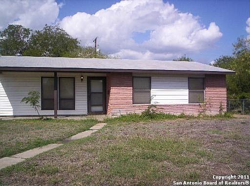 1st image of 115 WESTHAVEN PL